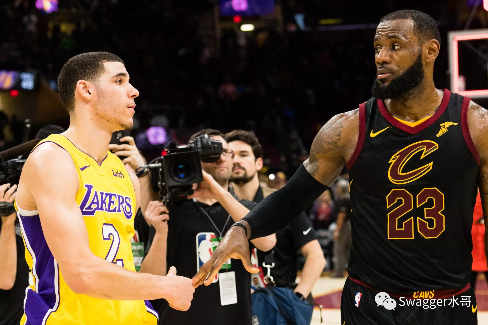 关于巴伦西亚的困境：球队寻找突破之路的信息