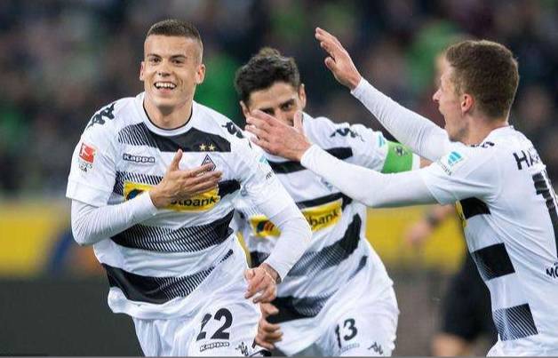 包含霍芬海姆主教练遭遇离职传言，球队稳定性受影响的词条