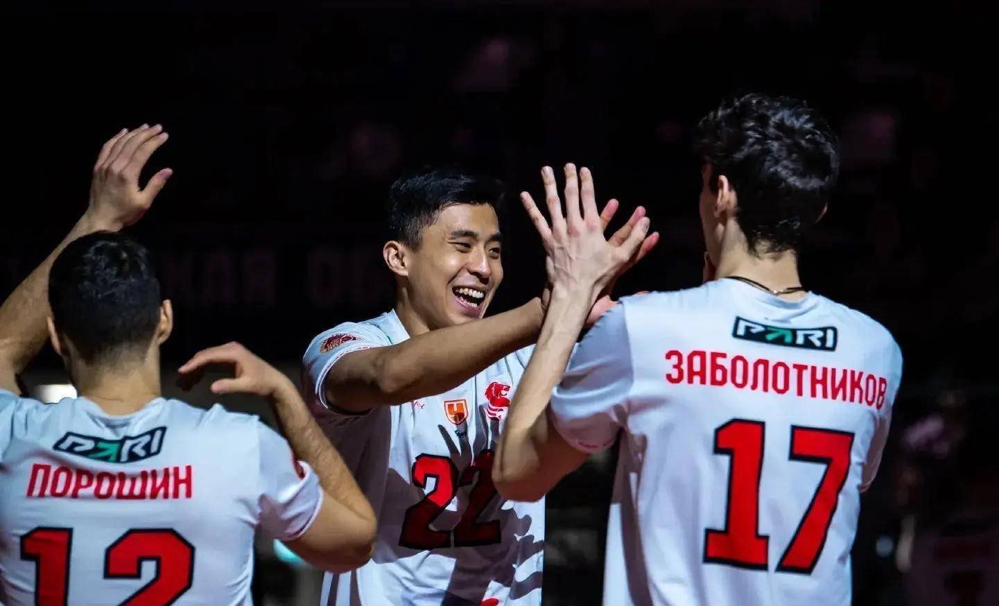 俄罗斯队战胜对手，晋级到下一轮