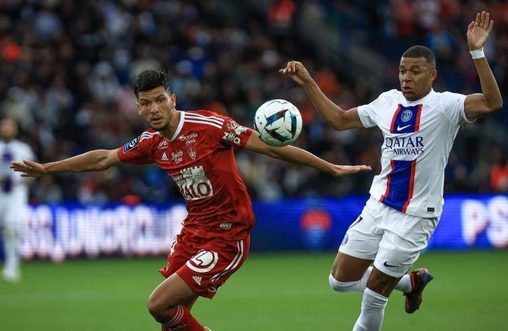 里尔挑战昂热,双方拼尽全力的简单介绍 里尔挑战昂热,双方拼尽全力的简单介绍