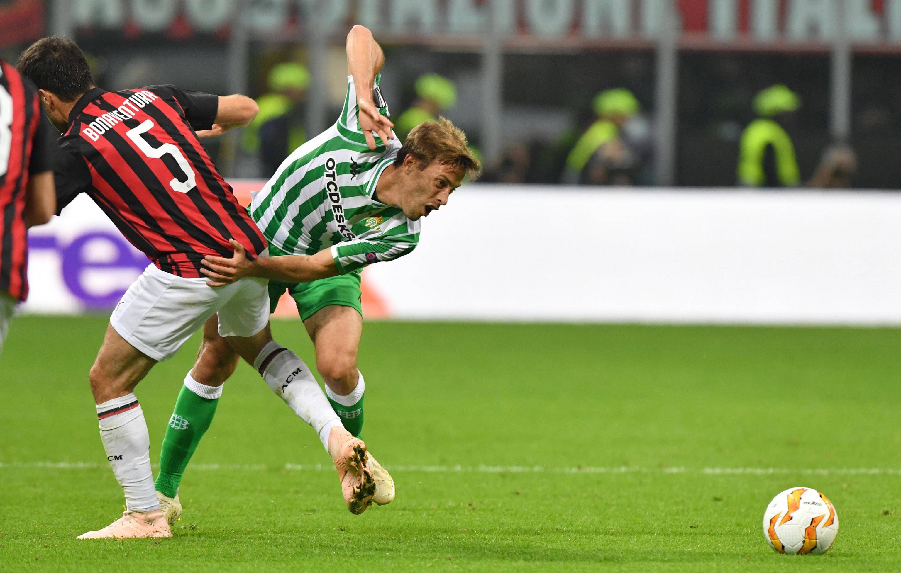 法兰克福整队备战下轮比赛，全力以赴取胜的简单介绍