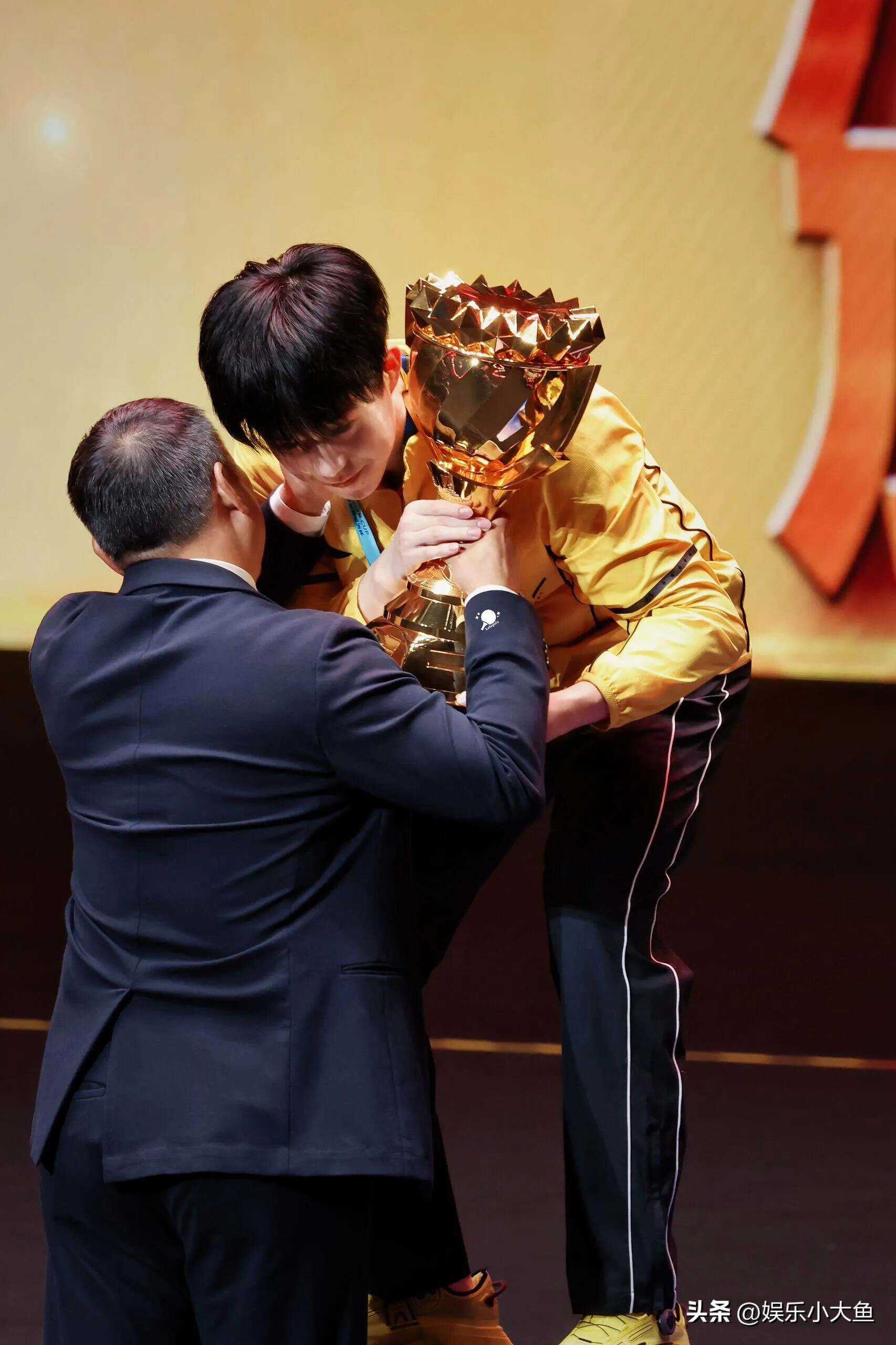 足球风云！亚洲球王争夺荣誉