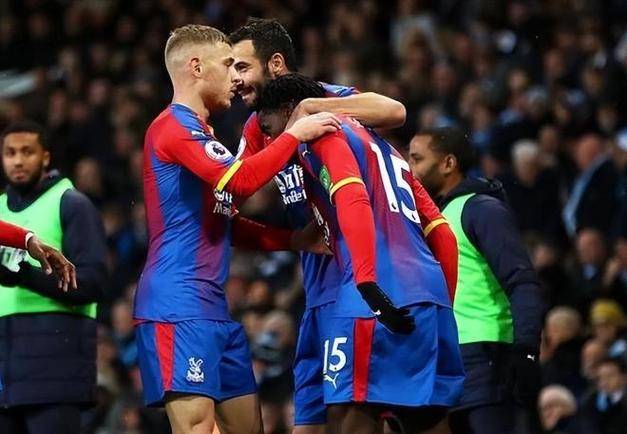 DB彩票官网-水晶宫逆转胜利，球队士气大振