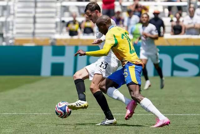 多特蒙德无缘击败撒丁维亚芬兰队 多特蒙德无缘击败撒丁维亚芬兰队