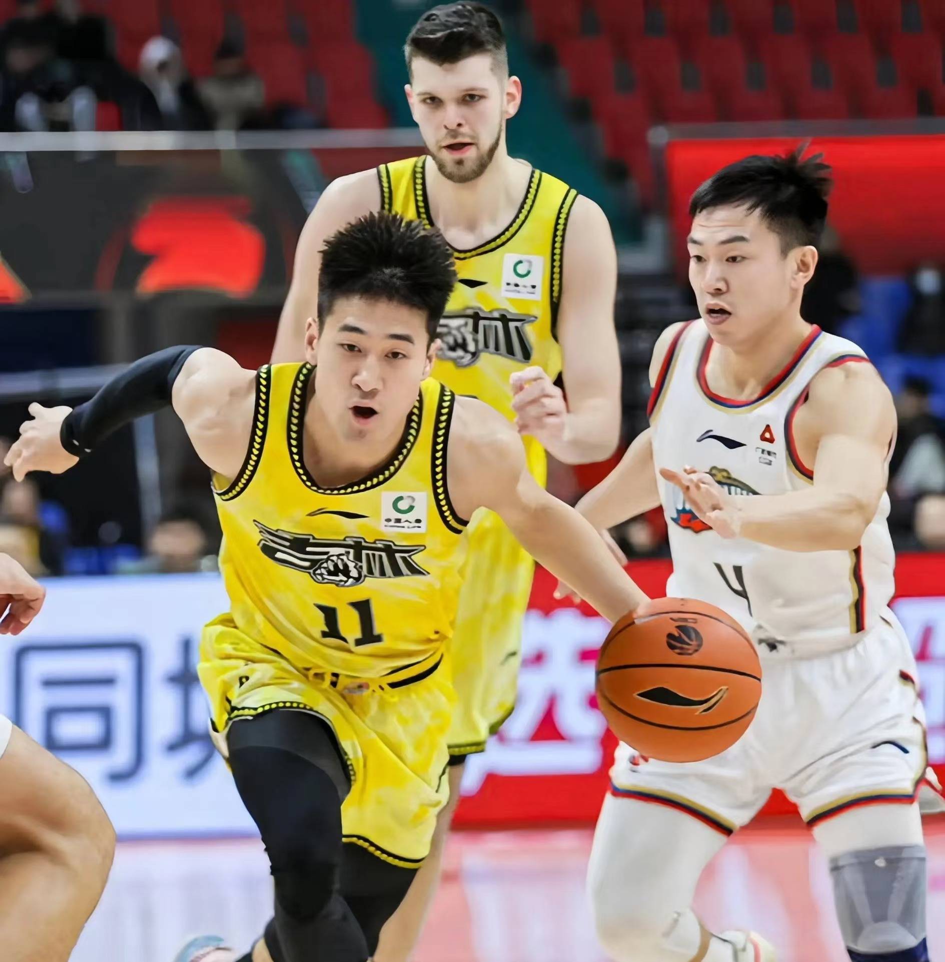 DB彩票入口-上海男篮将迎战四川队，看谁更强？