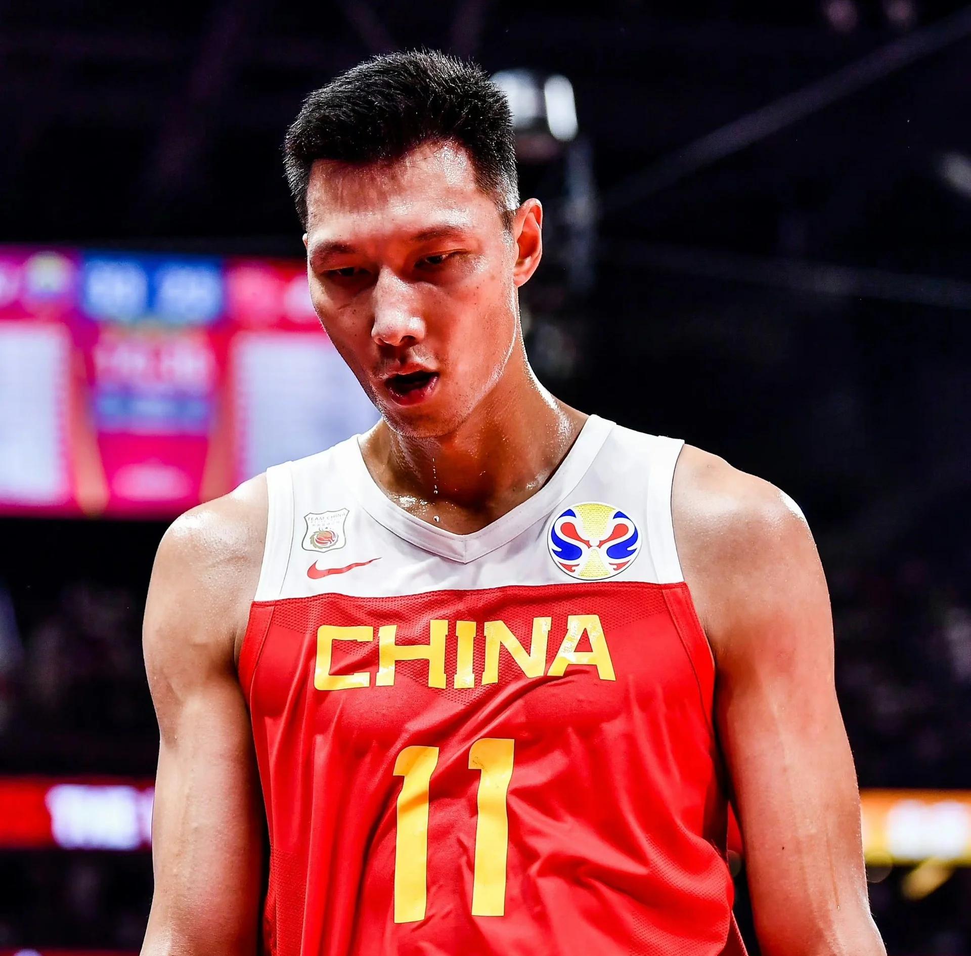 篮球明星易建联再次砍下高分