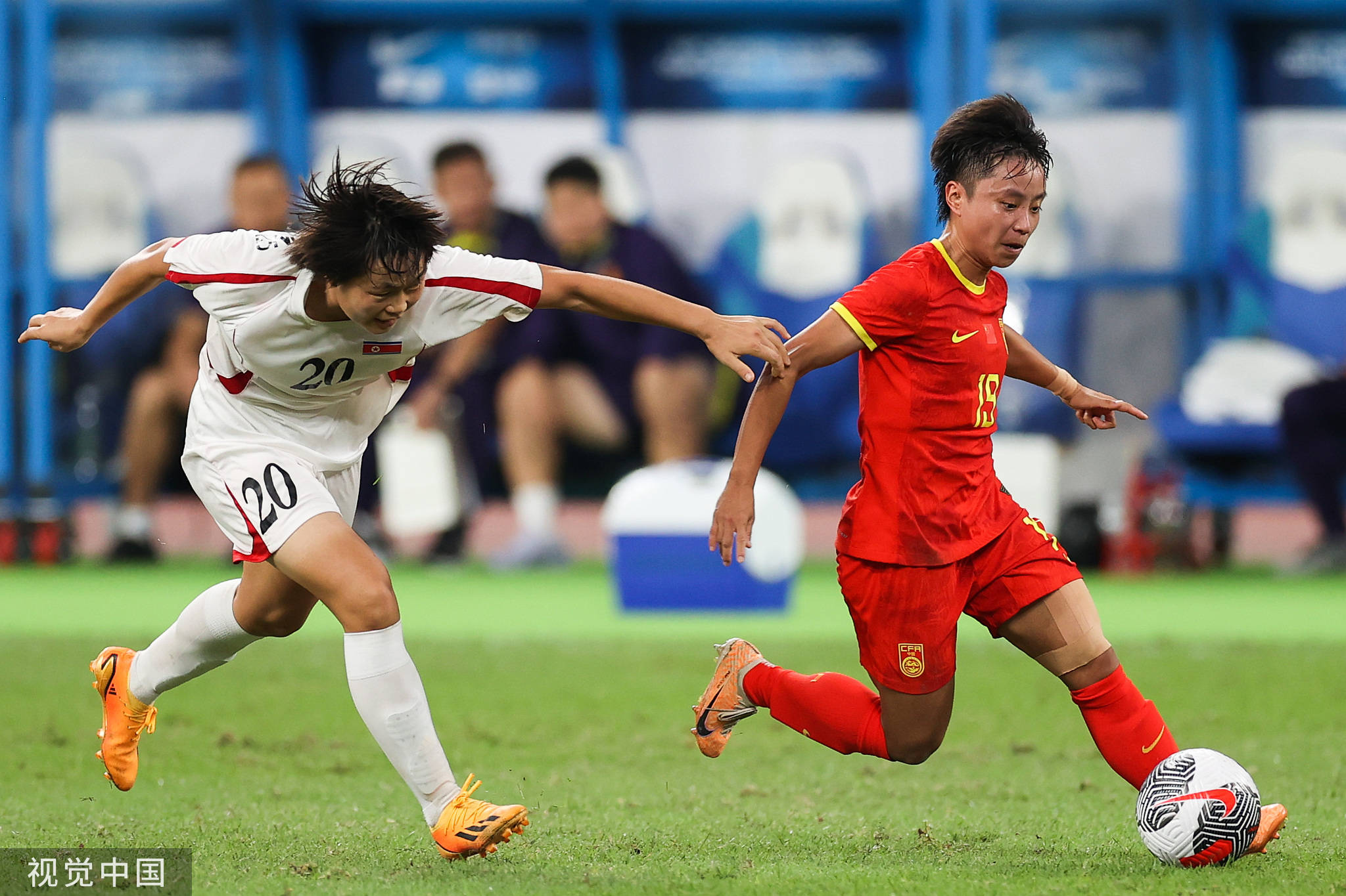 中国女足表现出色，取得连胜变为中国队实力强劲，接连获胜