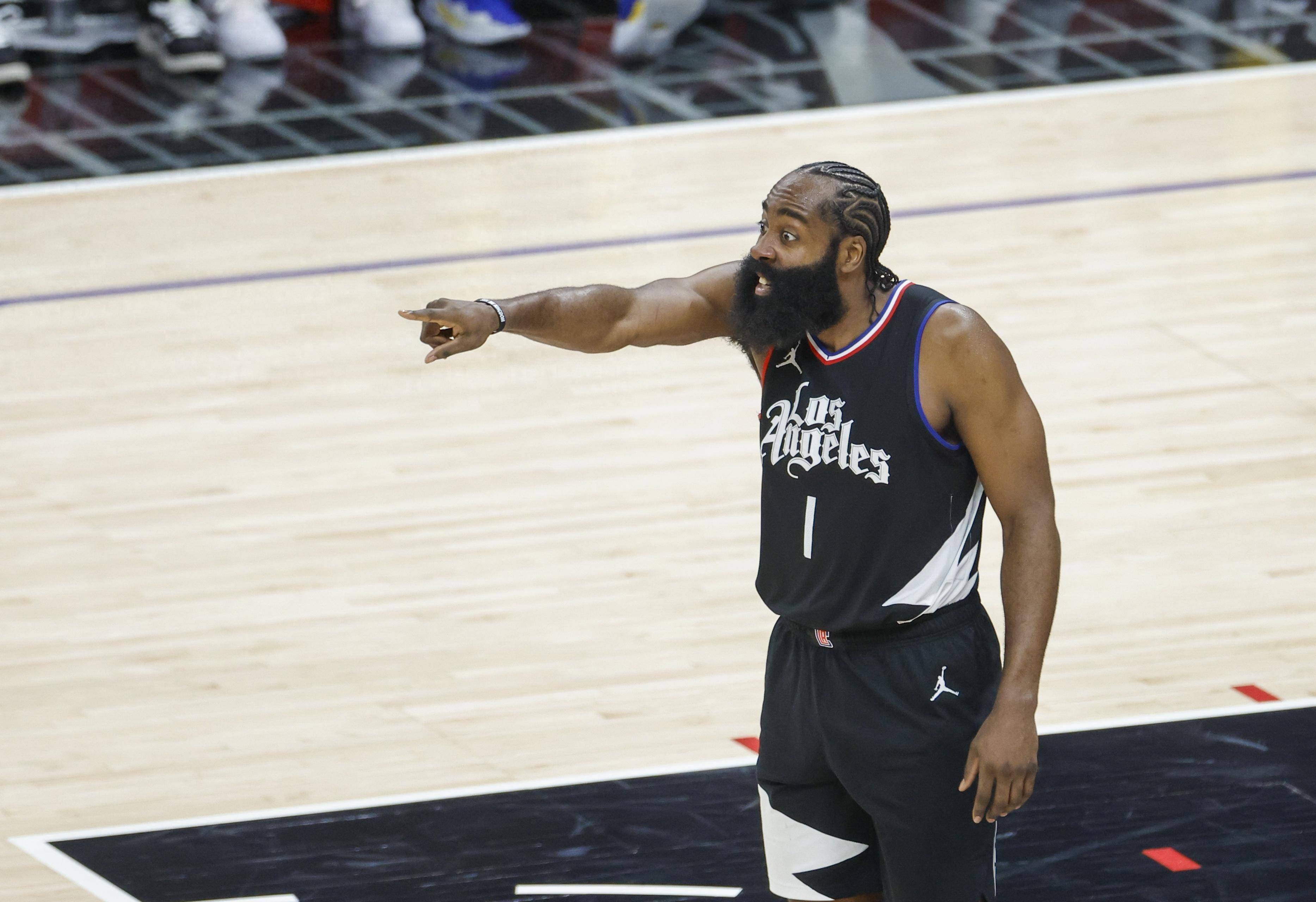 DB彩票平台-快船主场不敌凯尔特人，战绩受影响