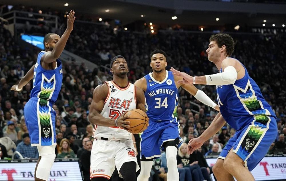 雄鹿131比116胜灰熊，豪取八连胜的简单介绍