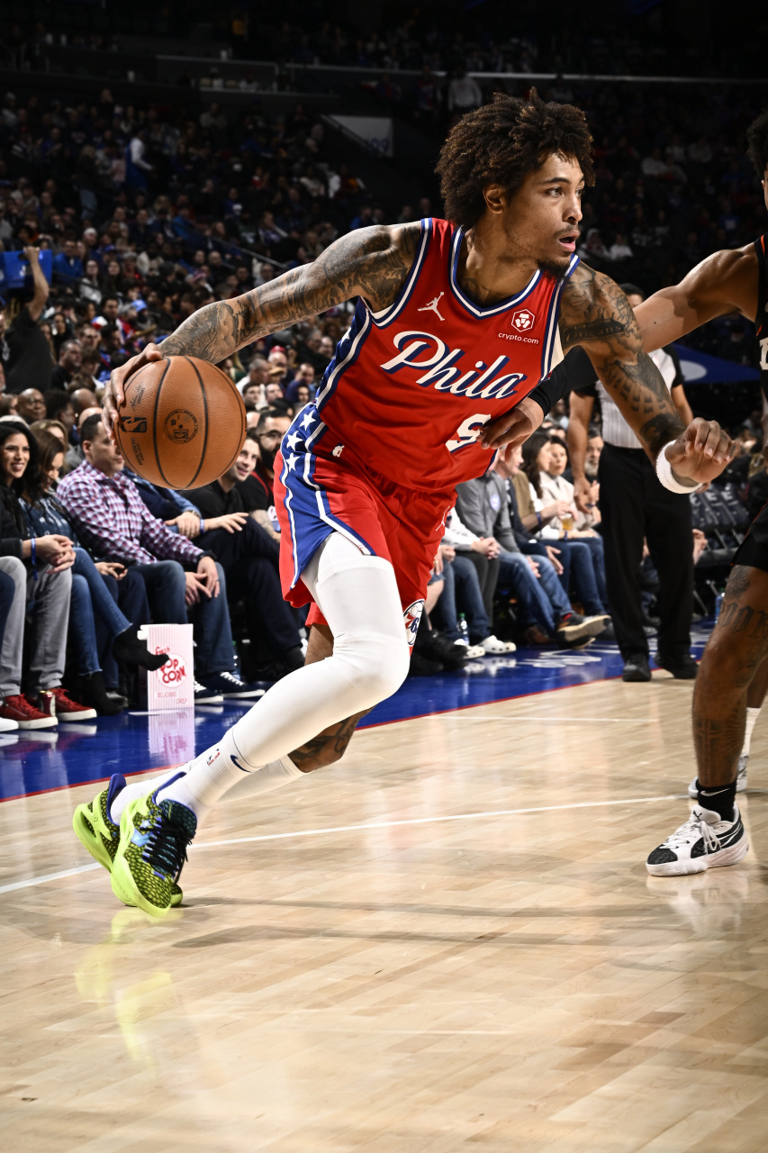 76人大胜老鹰,恩比德独揽35分 76人大胜老鹰,恩比德独揽35分