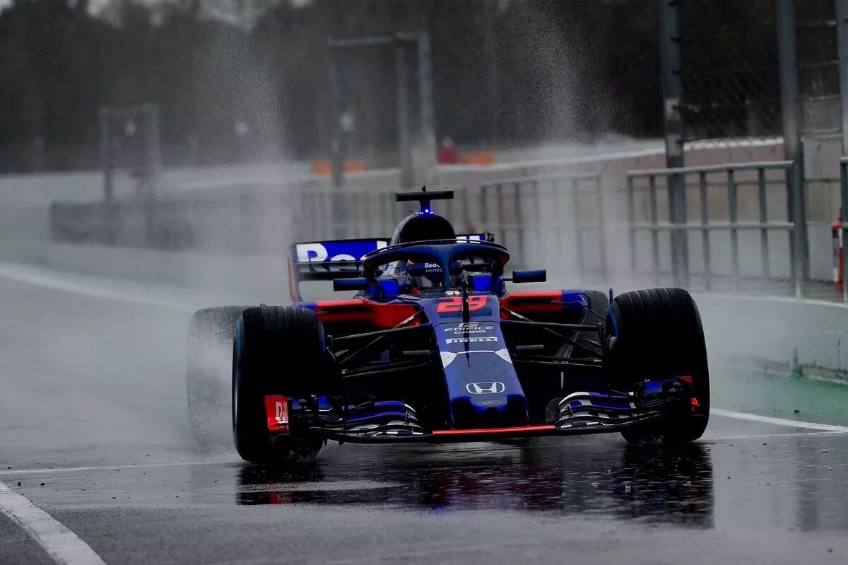 DB game-关于索伯车队翻盘红牛车队,阿隆索扛起全队的信息